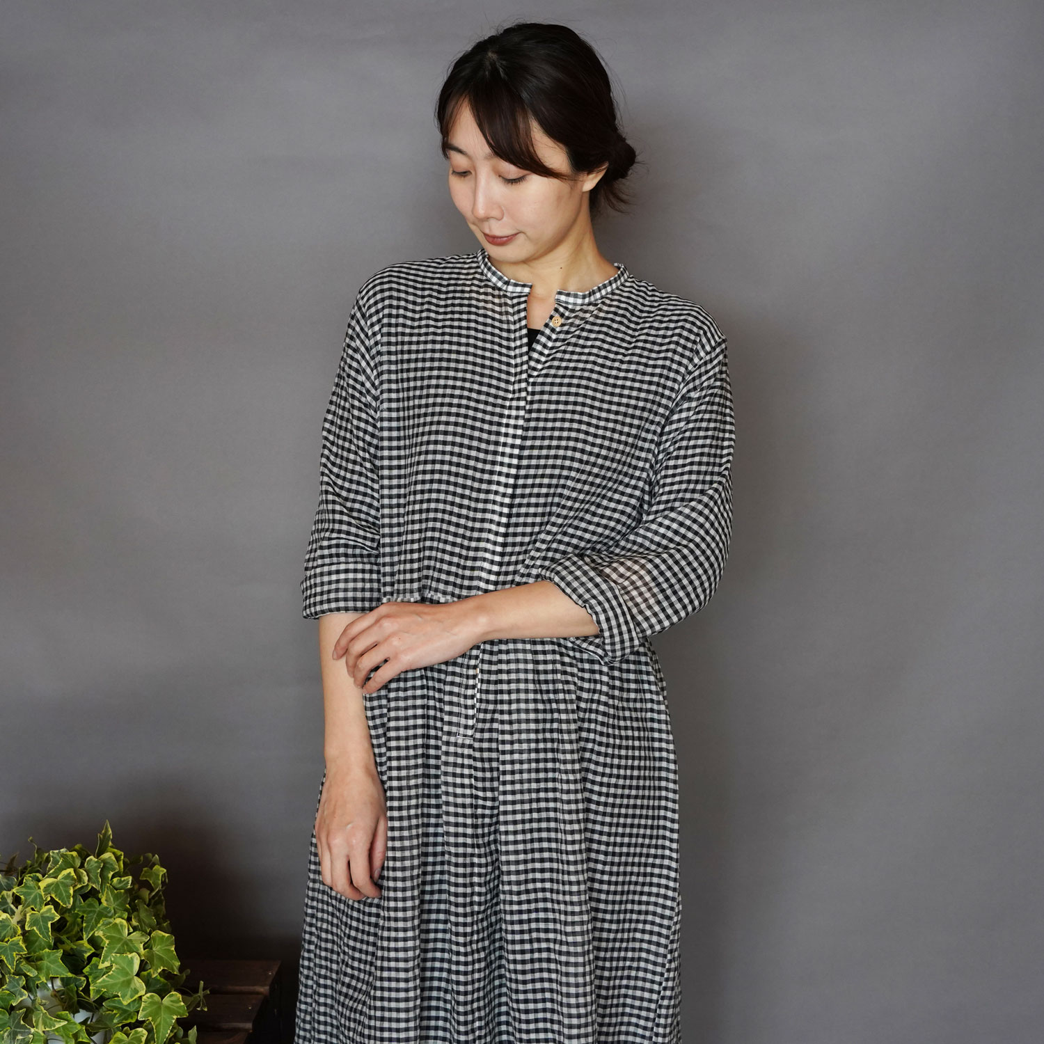 受注制作 トラディショナルアーミッシュドレス ギンガムチェックブラック コットンシルク素材 Iichi ハンドメイド クラフト作品 手仕事品の通販