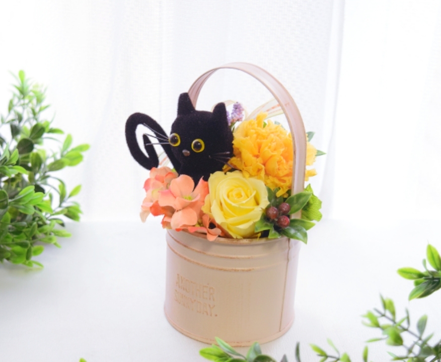 花と猫 No 3 イエロー プリザーブドフラワー カーネーション 誕生日 母の日 猫 花 お供え プレゼント Iichi ハンドメイド クラフト作品 手仕事品の通販