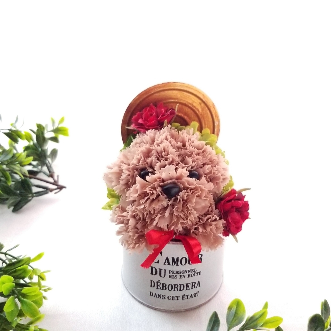 花の犬 淡茶 ミニ プリザーブドフラワー カーネーション 動物 ペット 犬 花 母の日 誕生日 お供え Iichi ハンドメイド クラフト作品 手仕事品の通販