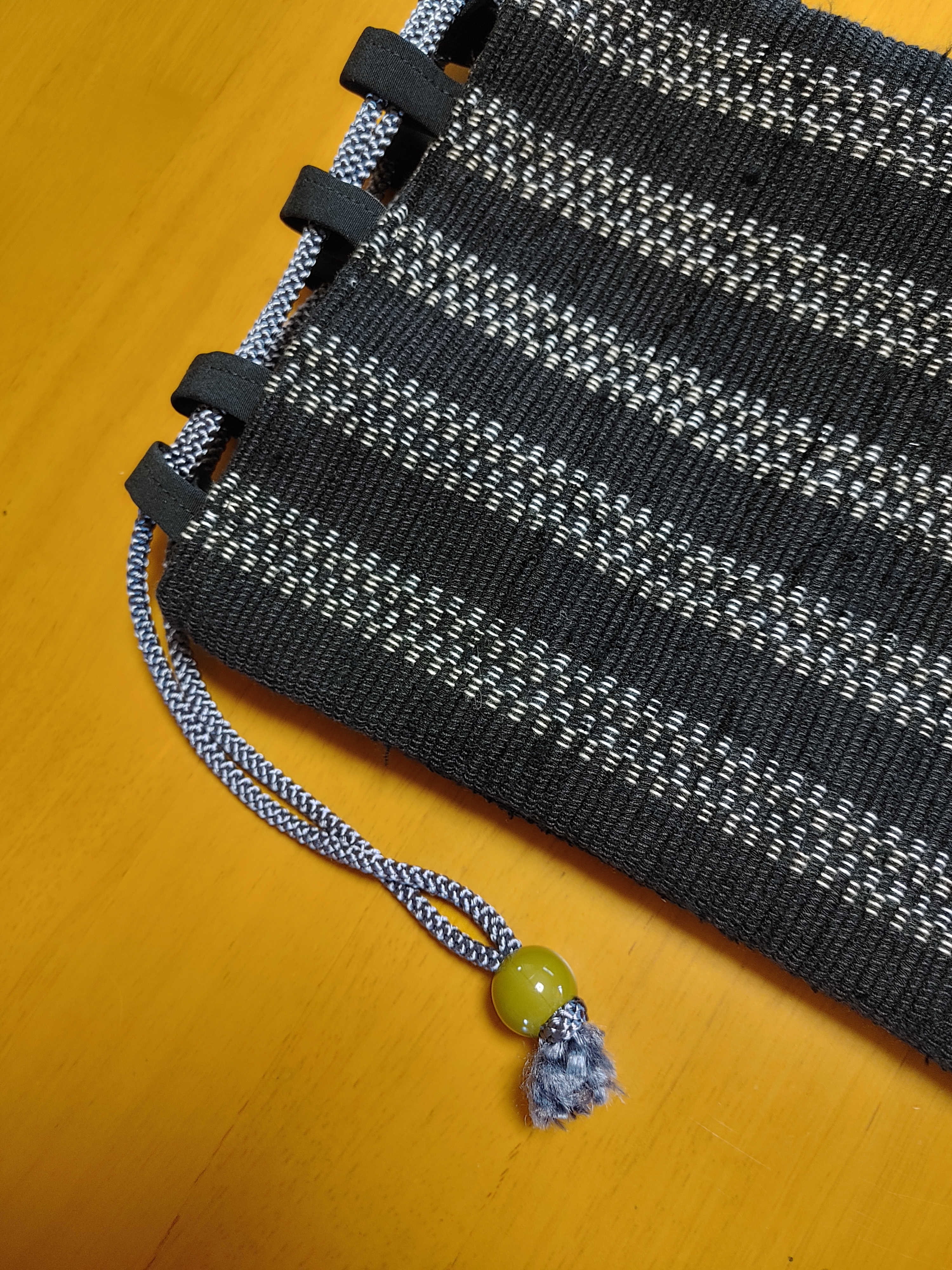 裂き織り信玄袋(チャーム付き) | iichi ハンドメイド・クラフト作品・手仕事品の通販