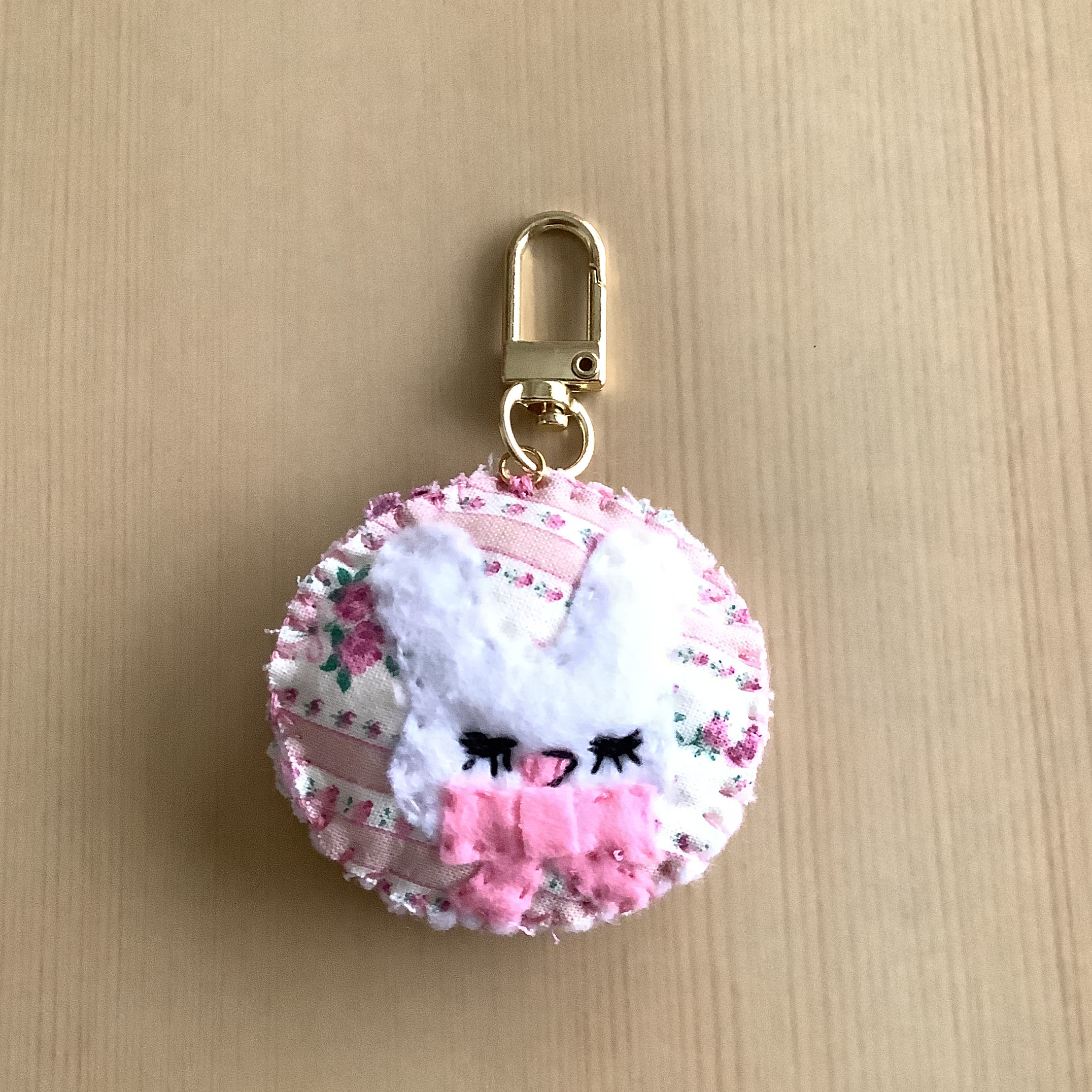 フェルト 花柄うさぎ キーホルダー マスコット レトロ Iichi ハンドメイド クラフト作品 手仕事品の通販