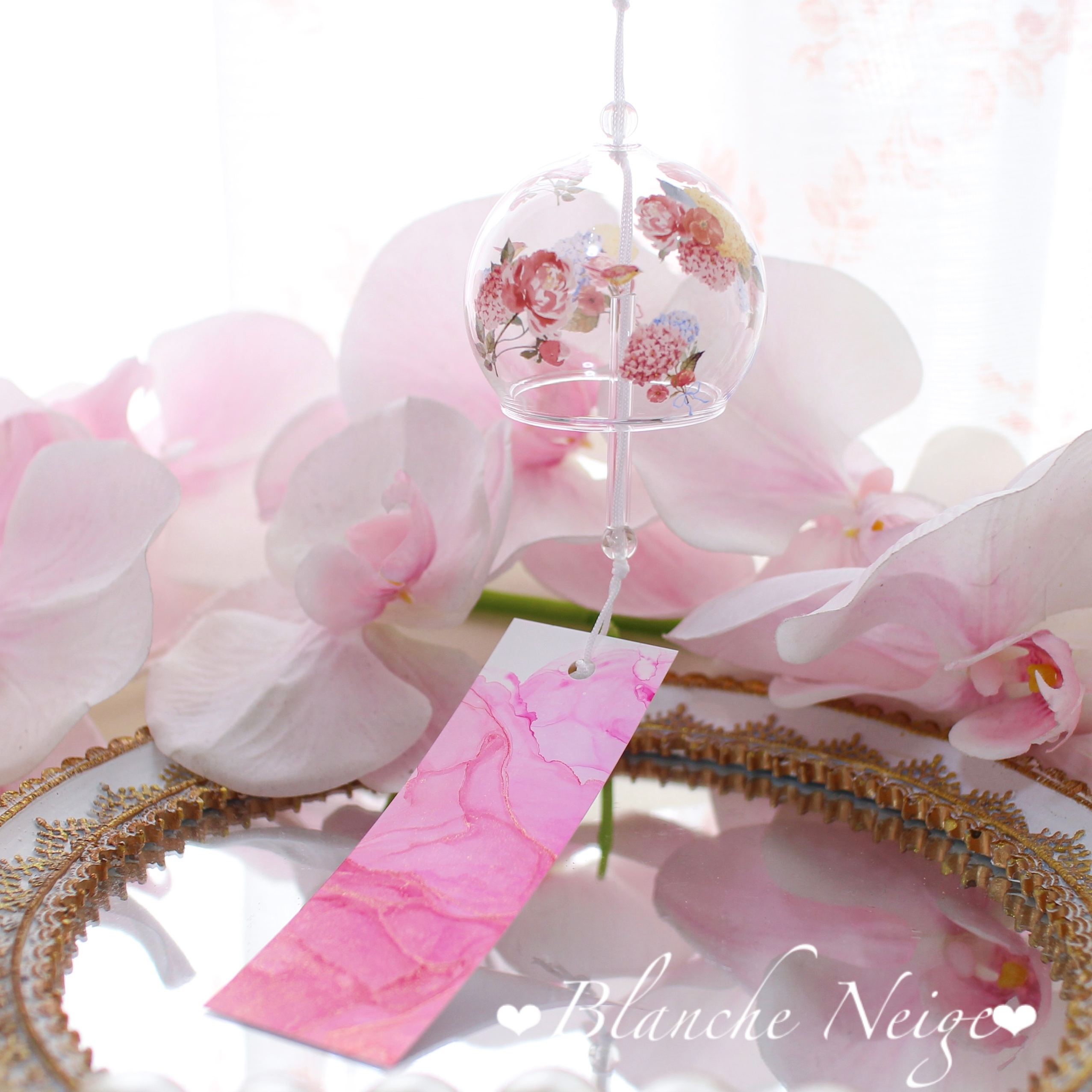 ゆらゆら風鈴〜小鳥と紫陽花の花束〜 | iichi ハンドメイド・クラフト作品・手仕事品の通販 ゆらゆら風鈴〜小鳥と紫陽花の花束〜 | iichi ハンドメイド・クラフト作品・手仕事品の通販