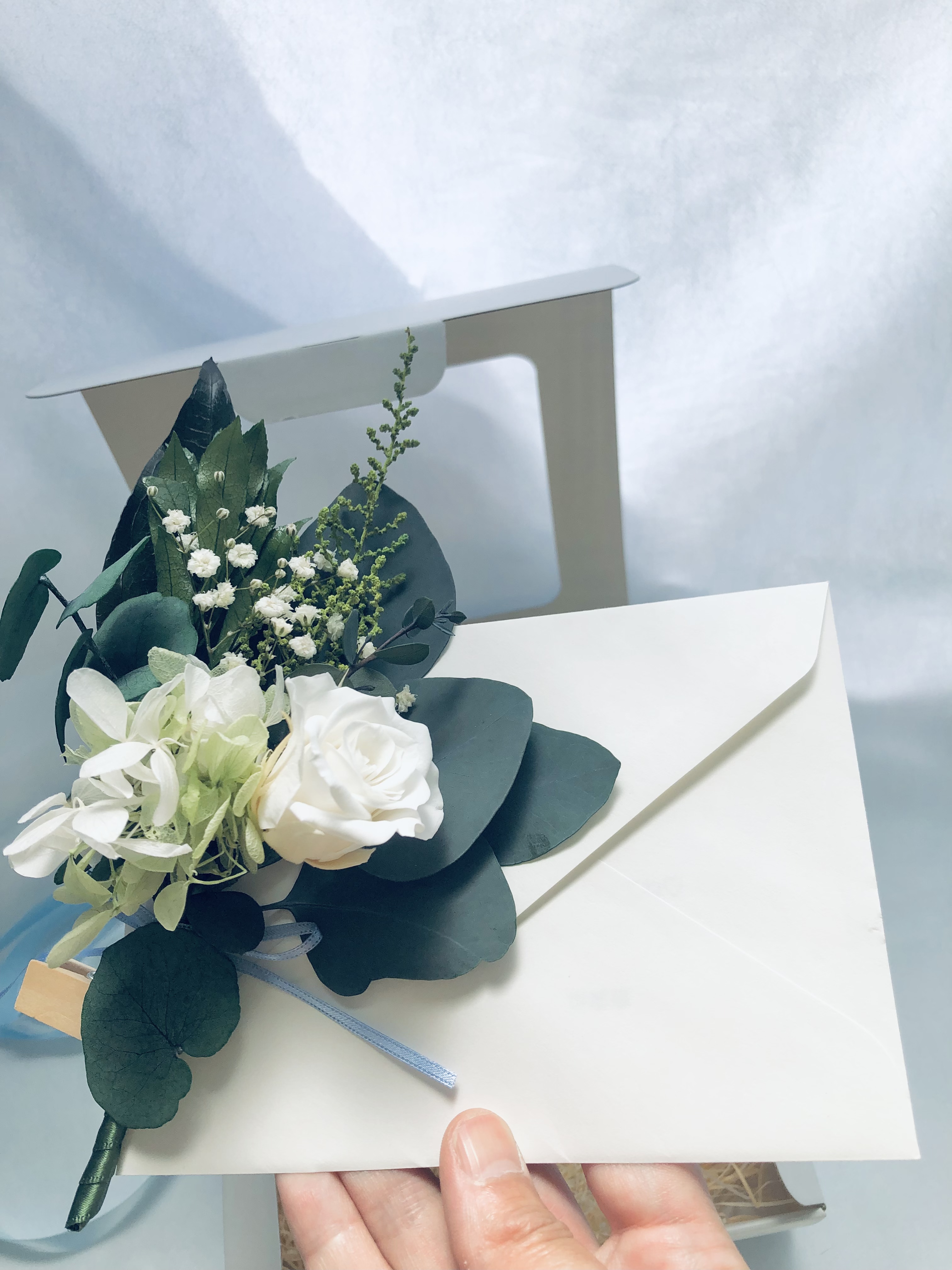 プリザーブドフラワー 花束付きレターセット ホワイトローズ 窓付きギフトボックスリボンラッピング付 Iichi ハンドメイド クラフト作品 手仕事品の通販 プリザーブドフラワー 花束付きレターセット ホワイトローズ 窓付きギフトボックスリボンラッピング付 Iichi ハンドメイド クラフト作品 手仕事品の通販