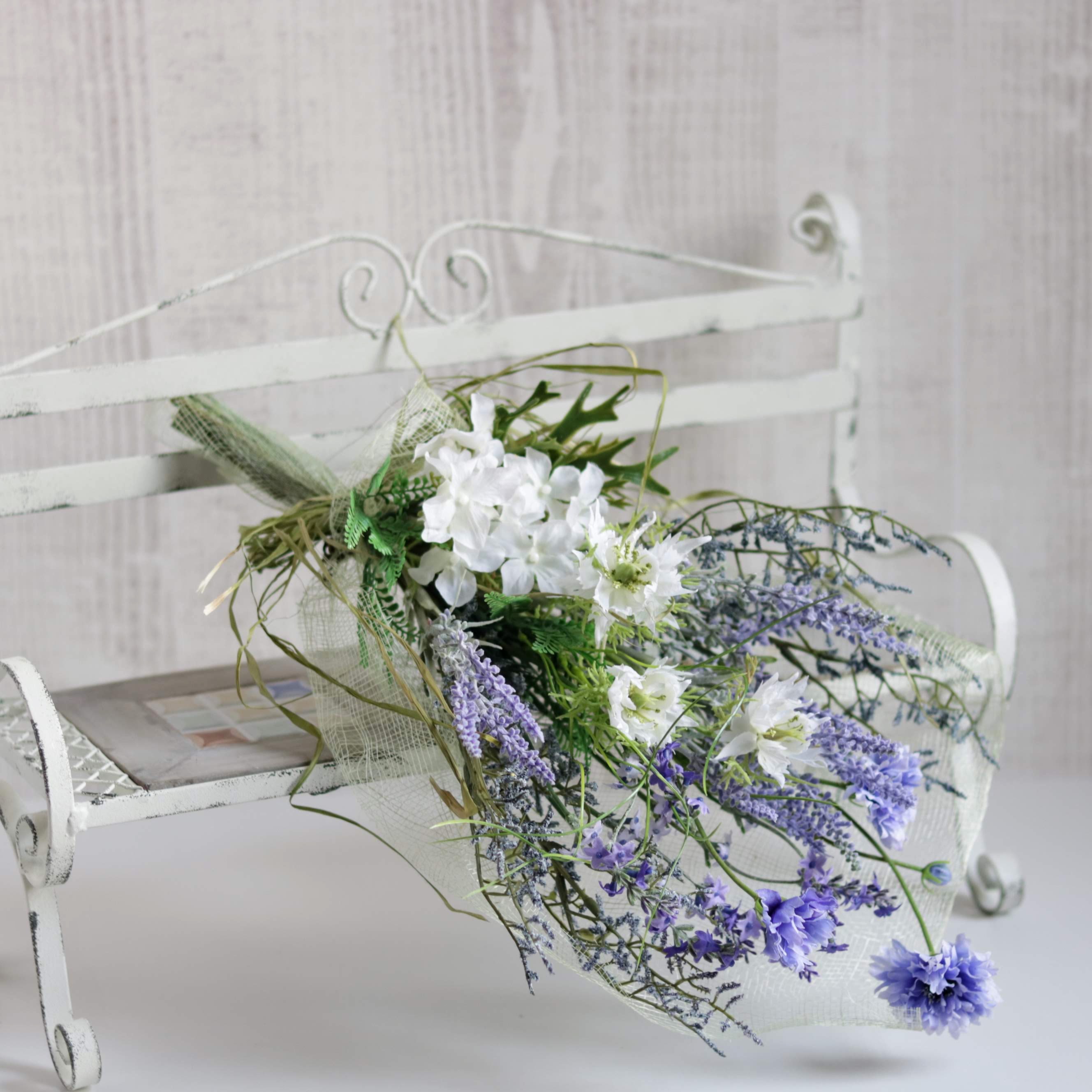 がりたい ラベンダー香る紫陽花の縦長スワッグ ナチュラルインテリアの 