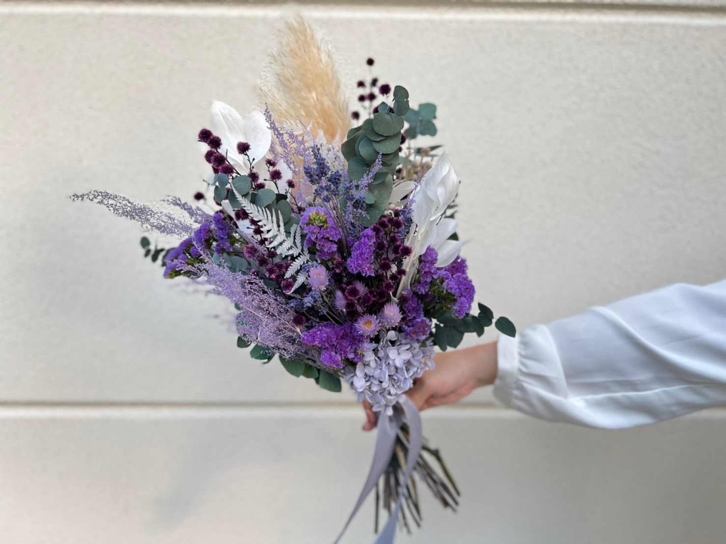 Dry Bouquet ドライフラワー ブーケ パンパス アジサイ スターチス ユーカリ ルスカスなど Iichi ハンドメイド クラフト作品 手仕事品の通販