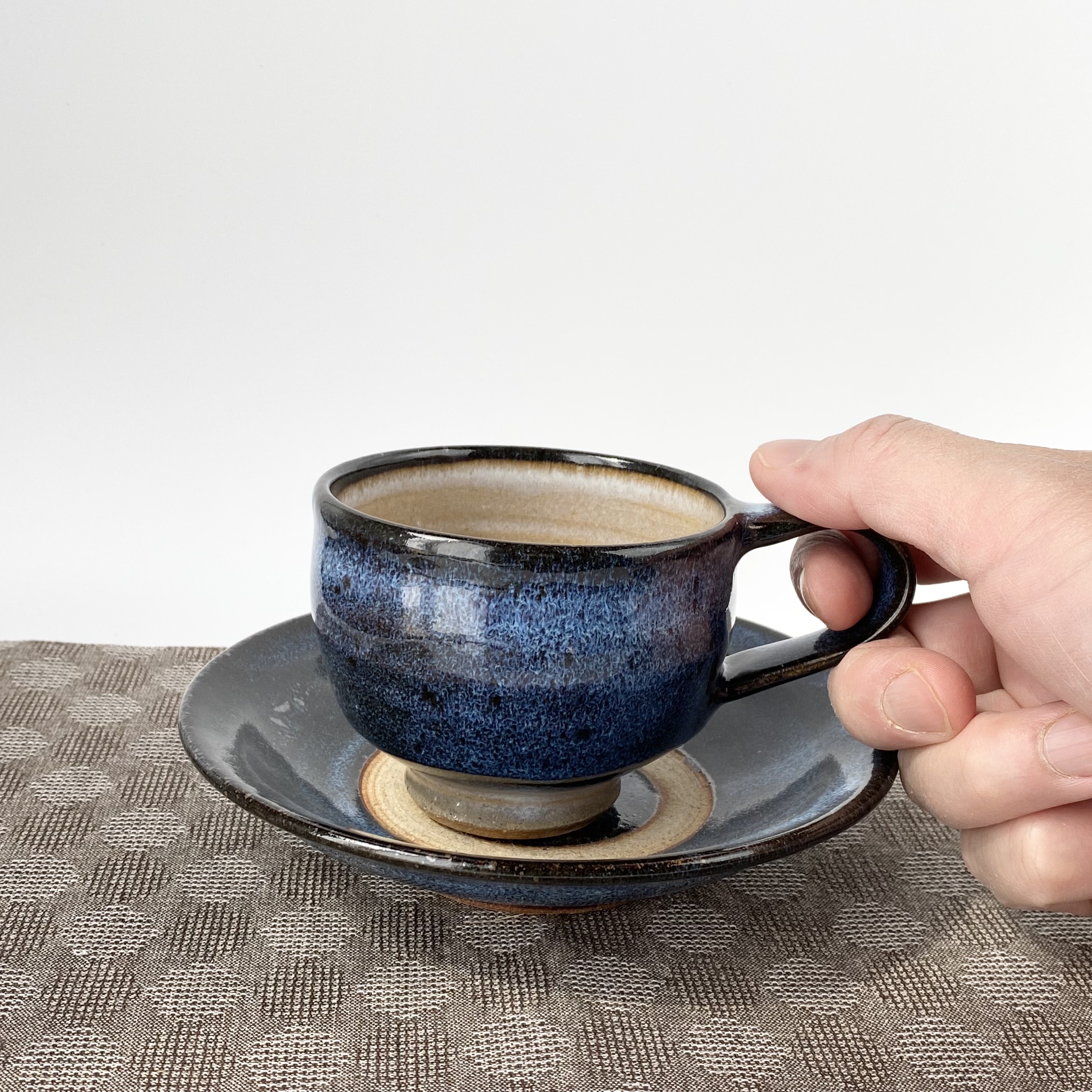 ブルーがきれいなコーヒーカップソーサ― 珈琲碗皿 紅茶碗 カフェ 手仕事 民藝 窯元【和陶器 ブルー ベージュ】 