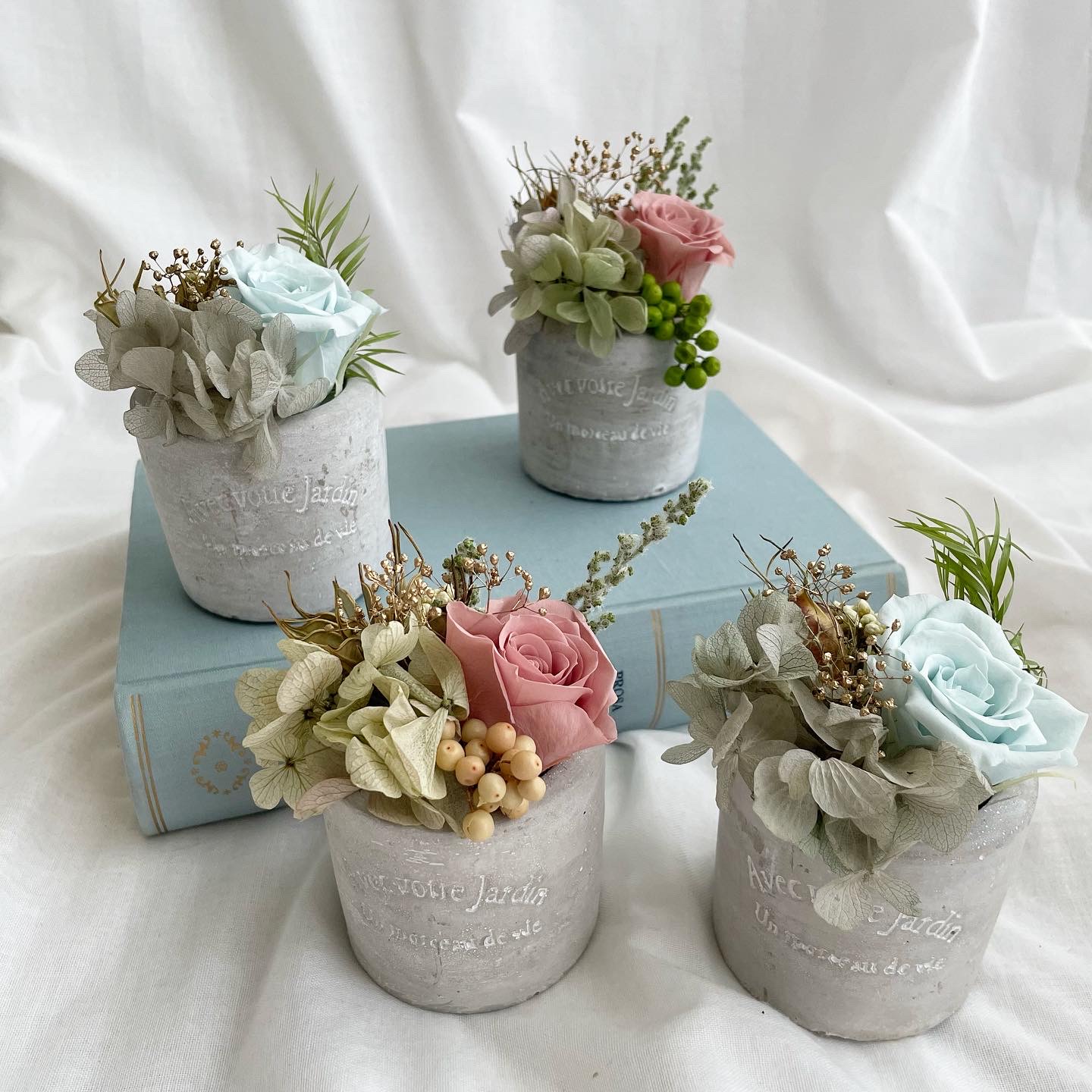 New 優しい色のお任せミニアレンジ2個セット 結婚祝い 新築祝い 引っ越し祝い 誕生日ギフト ラッピング無料 Iichi ハンドメイド クラフト作品 手仕事品の通販 New 優しい色のお任せミニアレンジ2個セット 結婚祝い 新築祝い 引っ越し祝い 誕生日ギフト ラッピング無料 Iichi ハンドメイド クラフト作品 手仕事品の通販