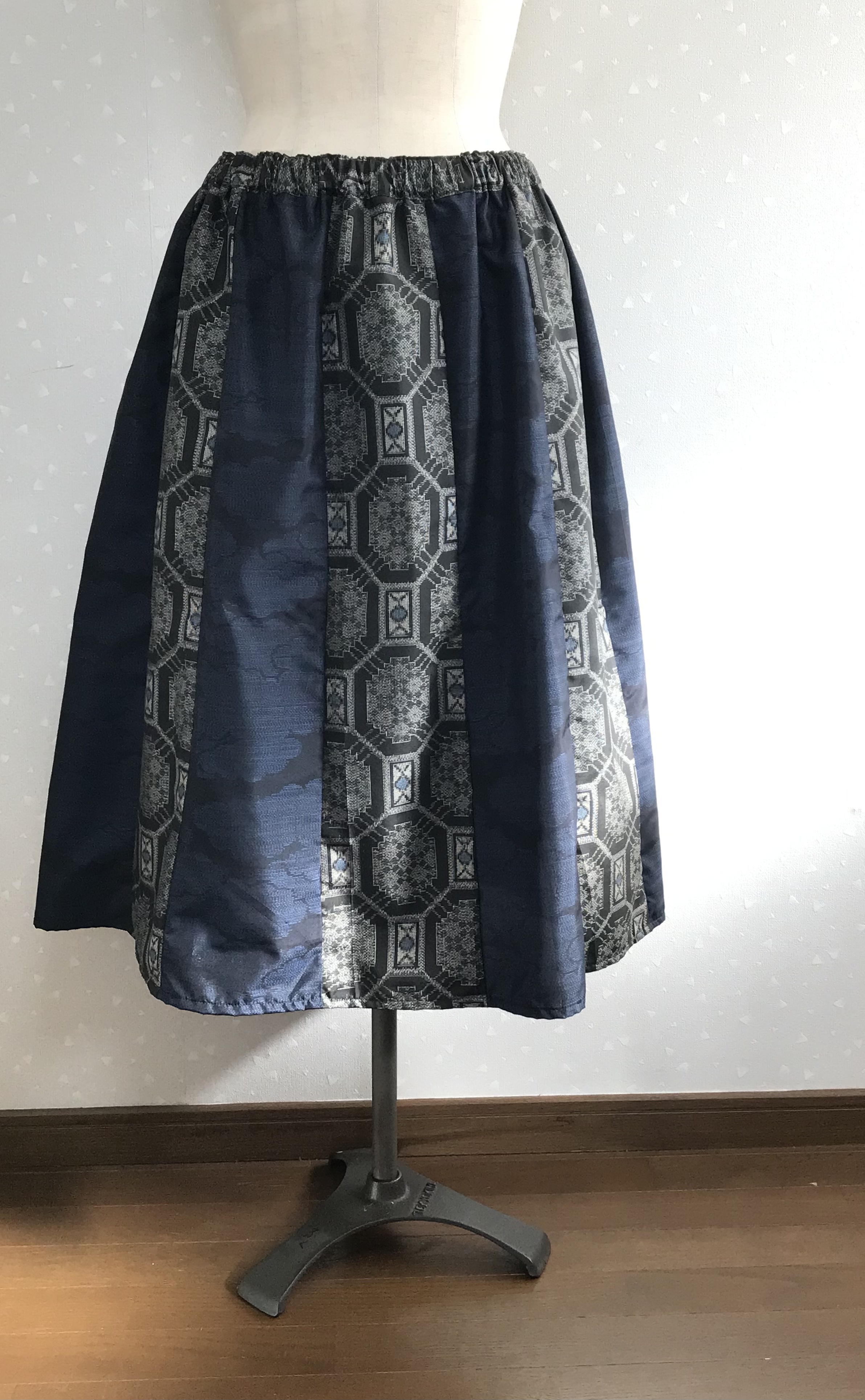大島紬12枚はぎスカート 着物リメイク | iichi ハンドメイド・クラフト 