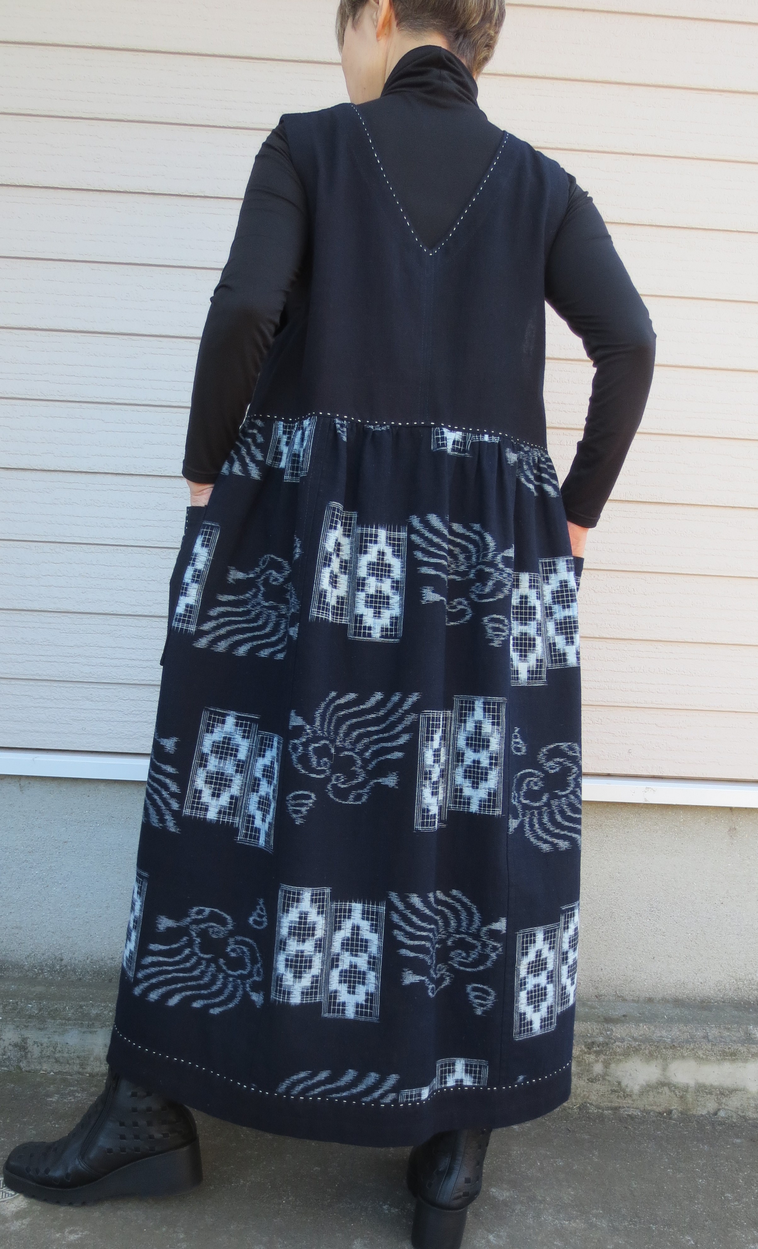古布リメイク ２wayジャンバースカートワンピース 藍染 ゆったりサイズ 着物リメイク 時々堂 Iichi ハンドメイド クラフト作品 手仕事品の通販