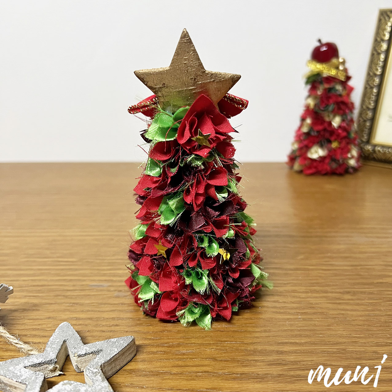 クリスマス 布リースツリーs 赤 星リボン Iichi ハンドメイド クラフト作品 手仕事品の通販