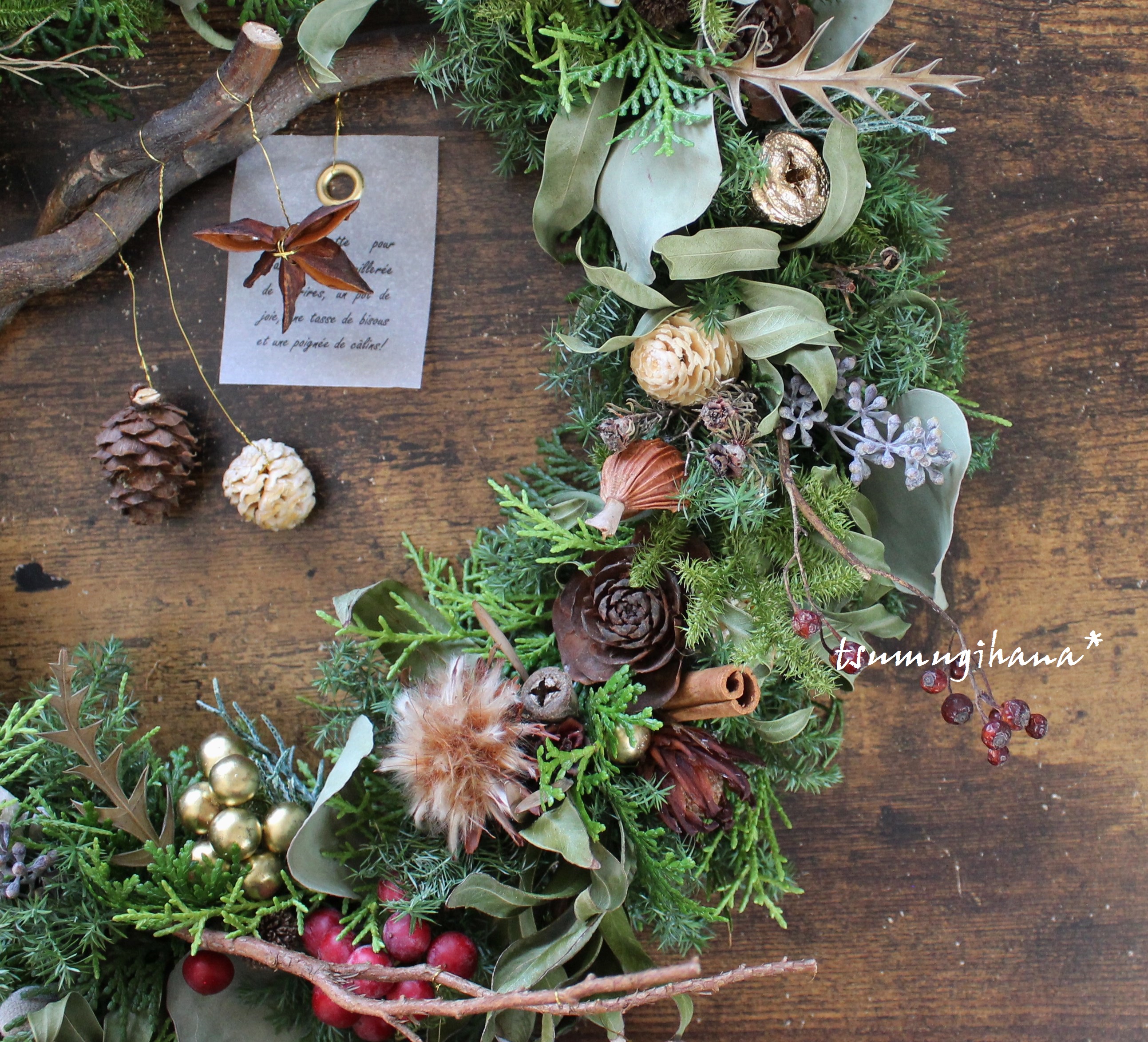 Christmas wreath 枝が主役のクリスマスリース ドライフラワーリース 