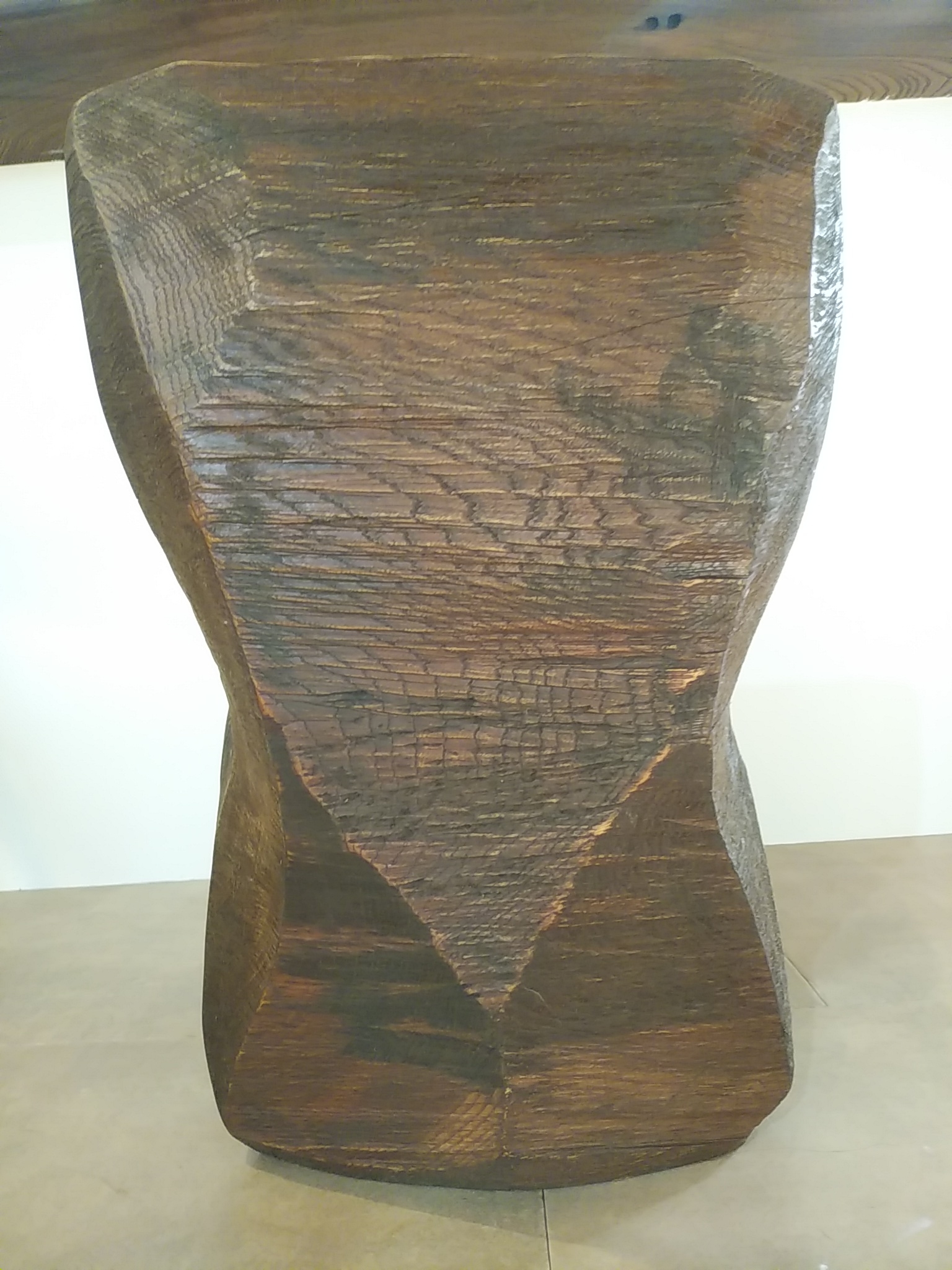 ケヤキの天然木のオブジェ彫刻椅子001-