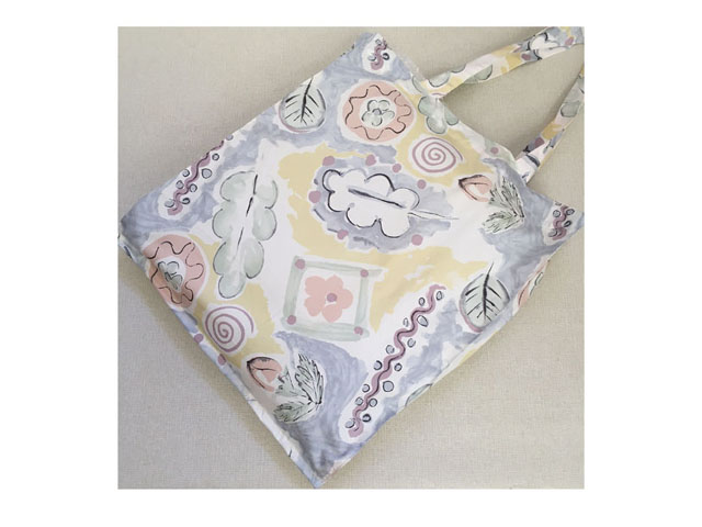 サブバッグ エコバッグ 一枚仕立て 水彩画のような花柄 Iichi ハンドメイド クラフト作品 手仕事品の通販