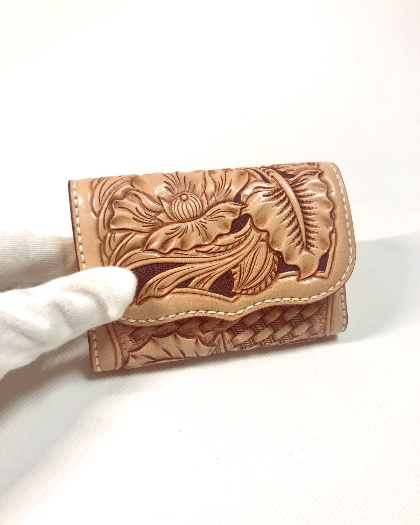 レザーカービング/カードケース/名刺入れ/革小物 | iichi ハンドメイド 
