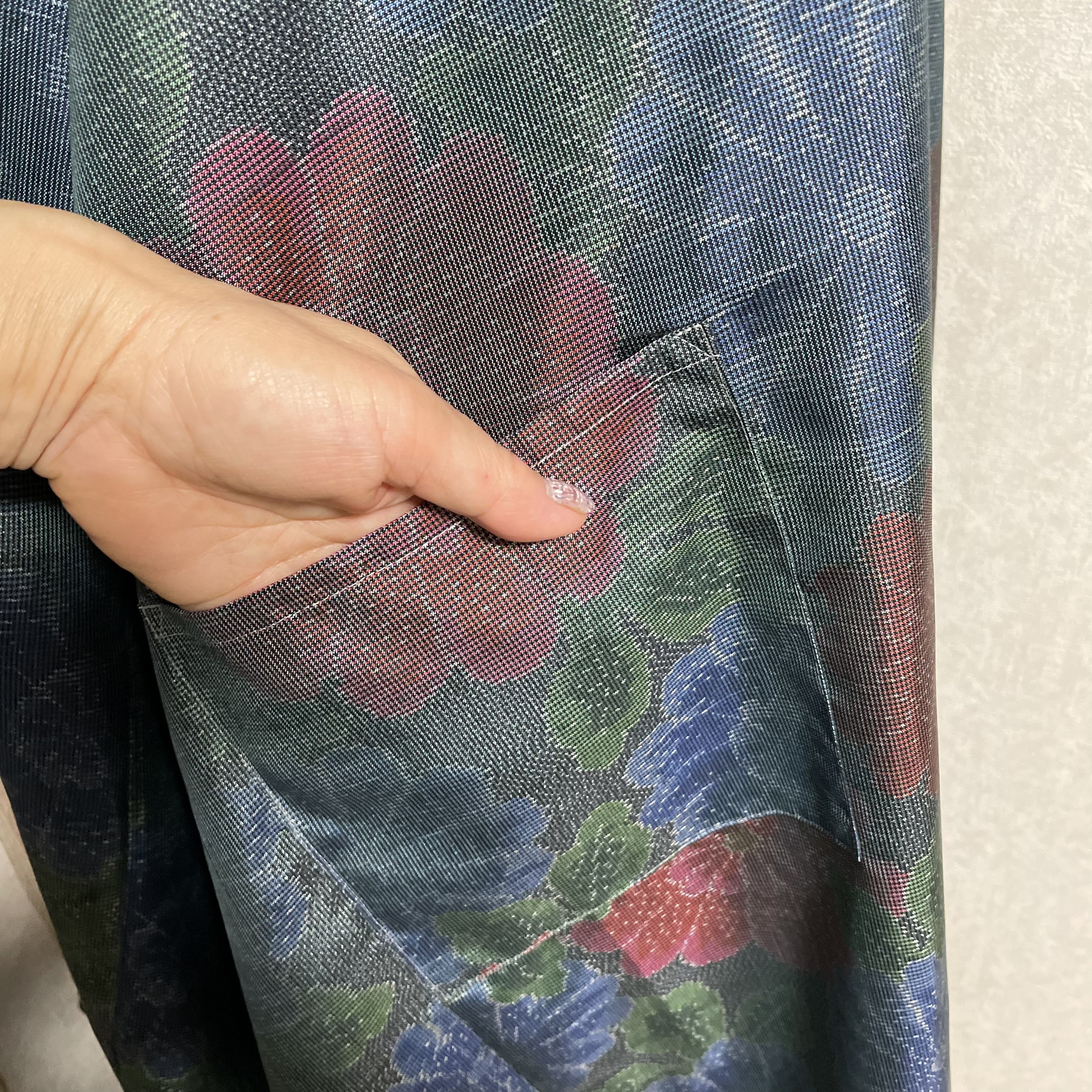 60%OFF】 着物リメイク アンティーク小紋 前タック ワンピース 紺系 花柄 L theoutsidegame.com