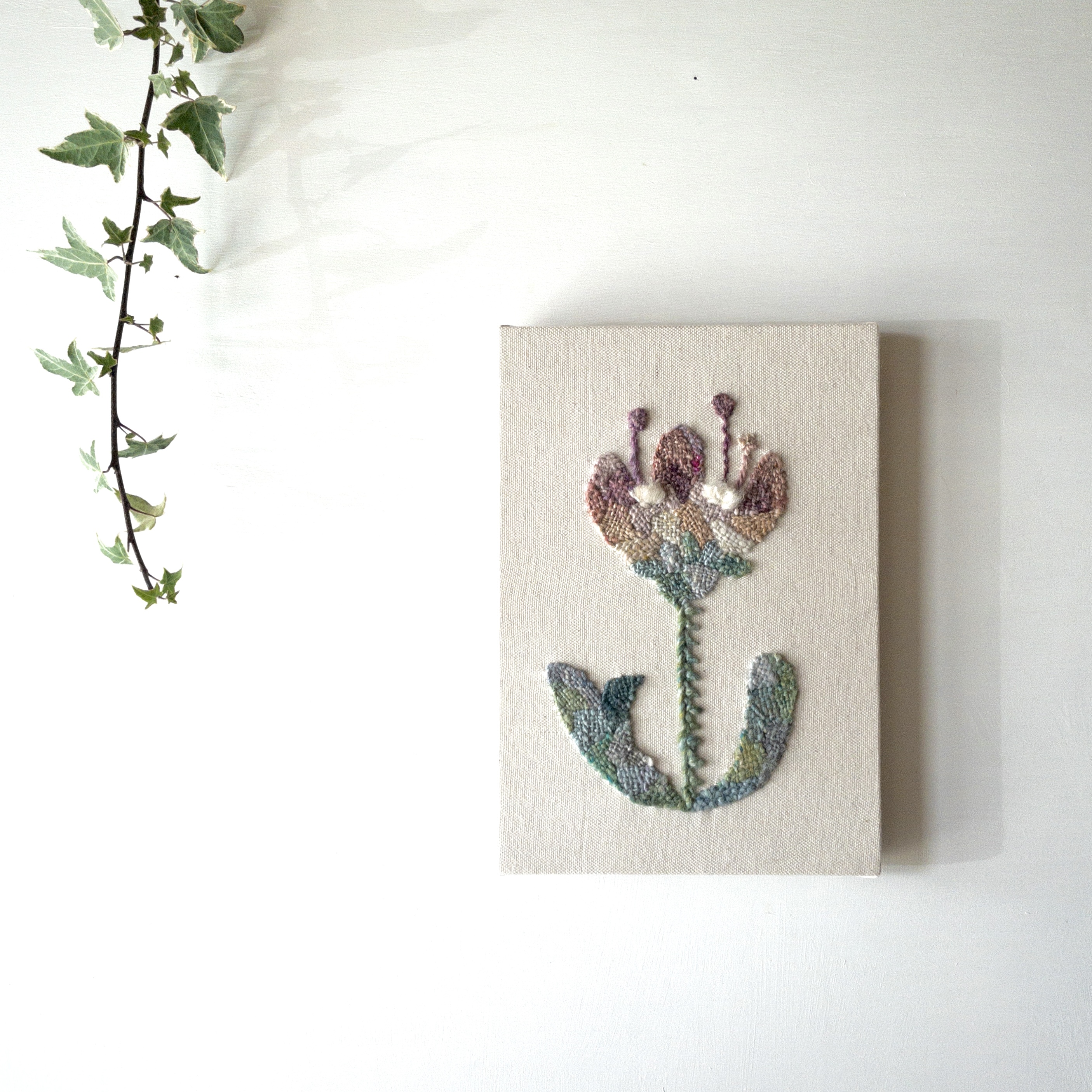 通常 1本タイプ 【一点もの】刺繍 ファブリックパネル 『Flower,b