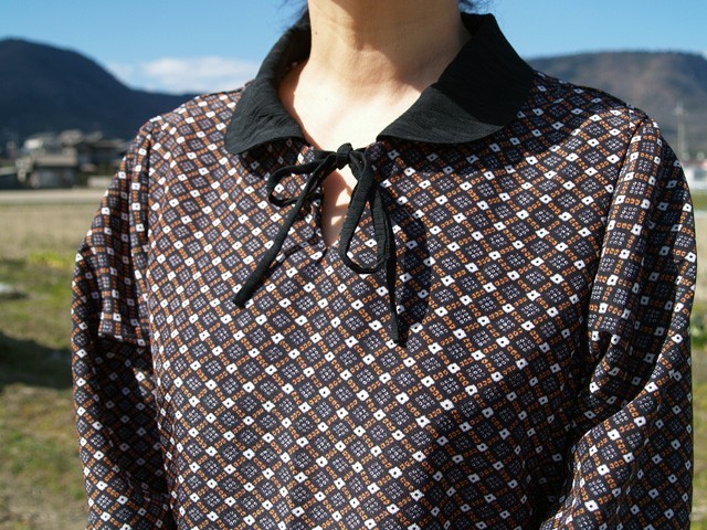 着物リメイク 黒襟リボンのレトロ風ワンピース Iichi ハンドメイド クラフト作品 手仕事品の通販