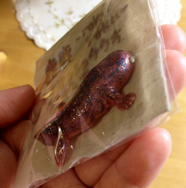 キラキラ オオサンショウウオのフィギュア Iichi ハンドメイド クラフト作品 手仕事品の通販