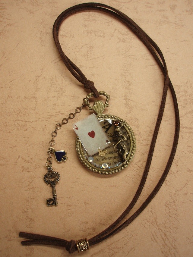 うさぎの懐中時計 レジンアクセサリー Iichi ハンドメイド クラフト作品 手仕事品の通販