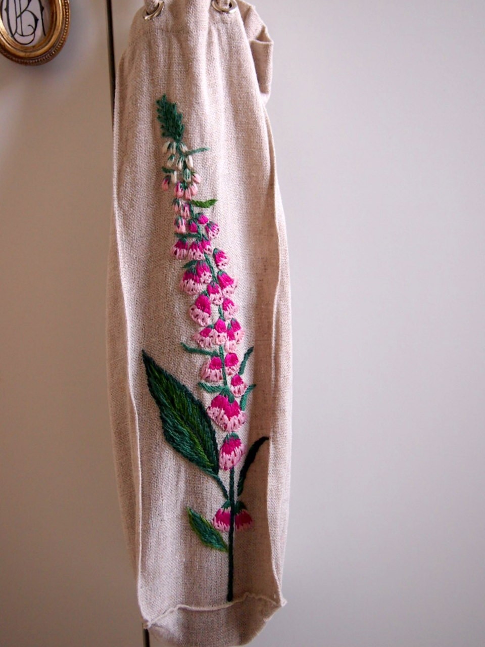 フォックスグローブの花の刺繍のワインバッグ Iichi ハンドメイド クラフト作品 手仕事品の通販