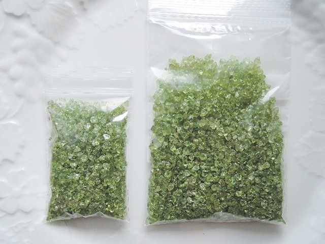 413）再々販☆ペリドットさざれ石（小）浄化・インテリア用 