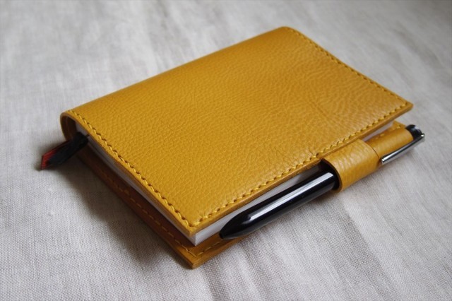 受注生産 オイルドレザーのほぼ日手帳カバー 文庫サイズ Iichi ハンドメイド クラフト作品 手仕事品の通販