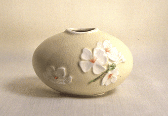 桜浮彫小花瓶 白 丸 Iichi ハンドメイド クラフト作品 手仕事品の通販