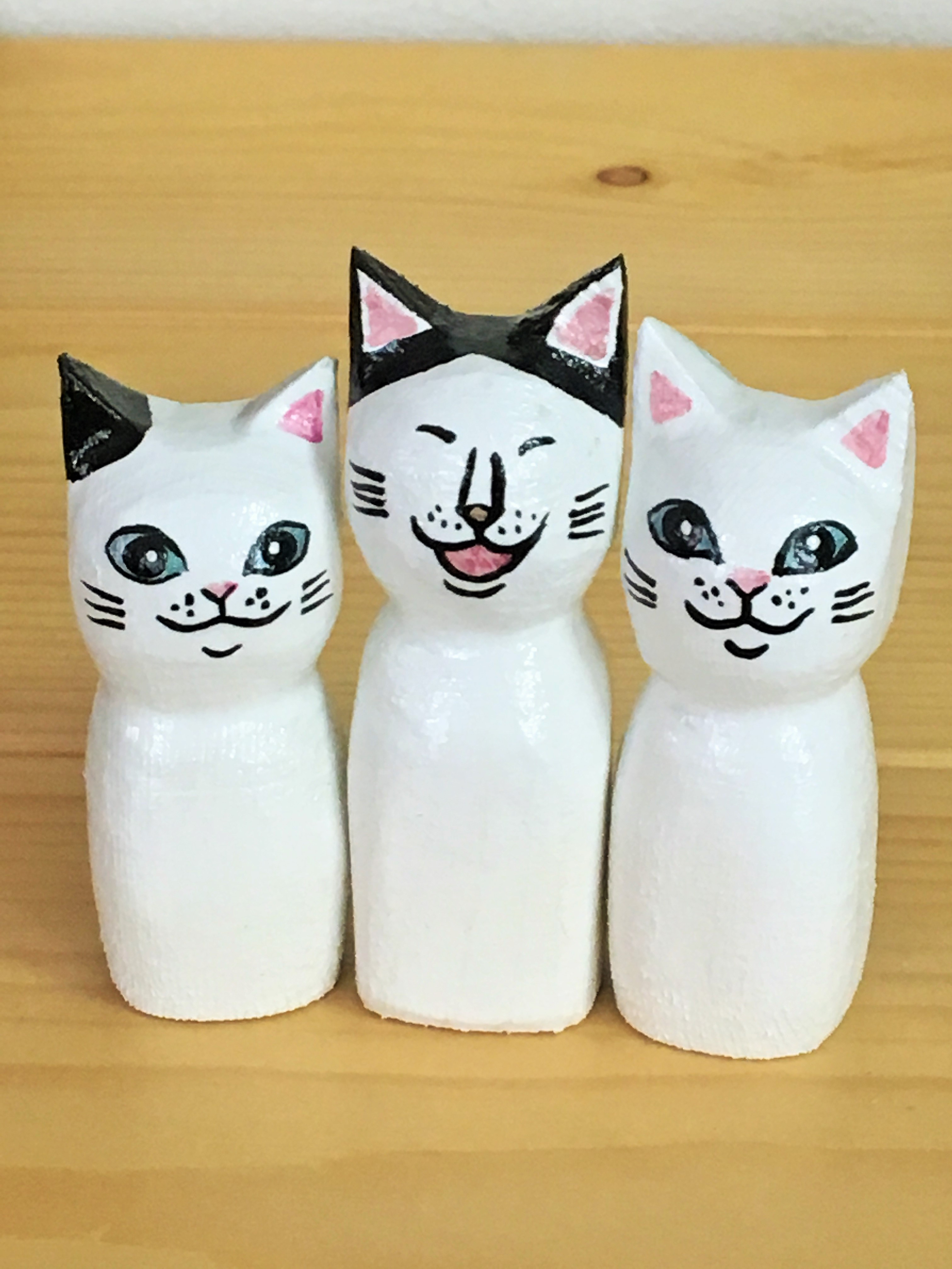 木彫り猫 白黒 Iichi ハンドメイド クラフト作品 手仕事品の通販