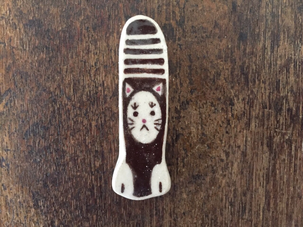 お面猫の箸置き 正面向き 025 Iichi ハンドメイド クラフト作品 手仕事品の通販