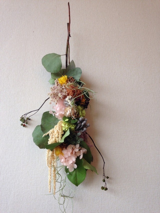 縦に吊るすリース Iichi ハンドメイド クラフト作品 手仕事品の通販