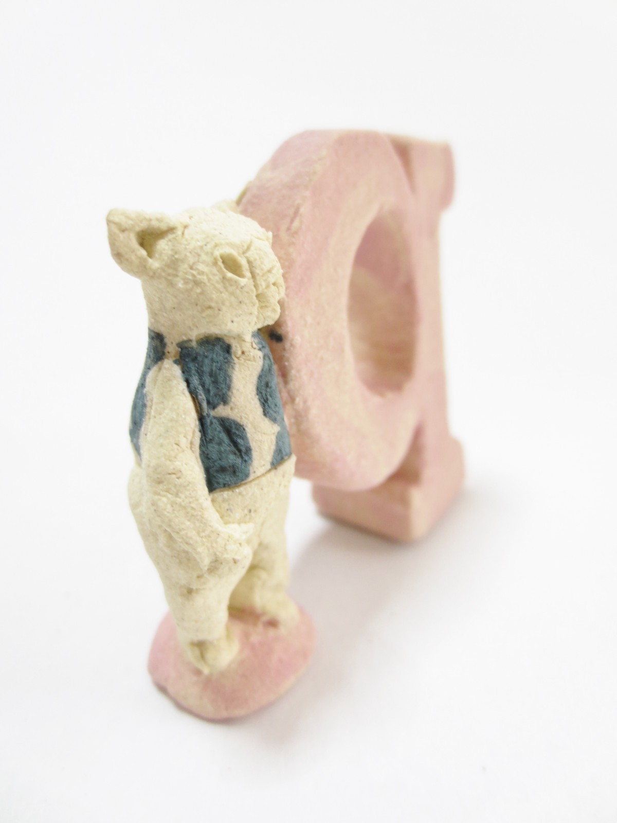 ちびアルファベット q ピンク Iichi ハンドメイド クラフト作品 手仕事品の通販