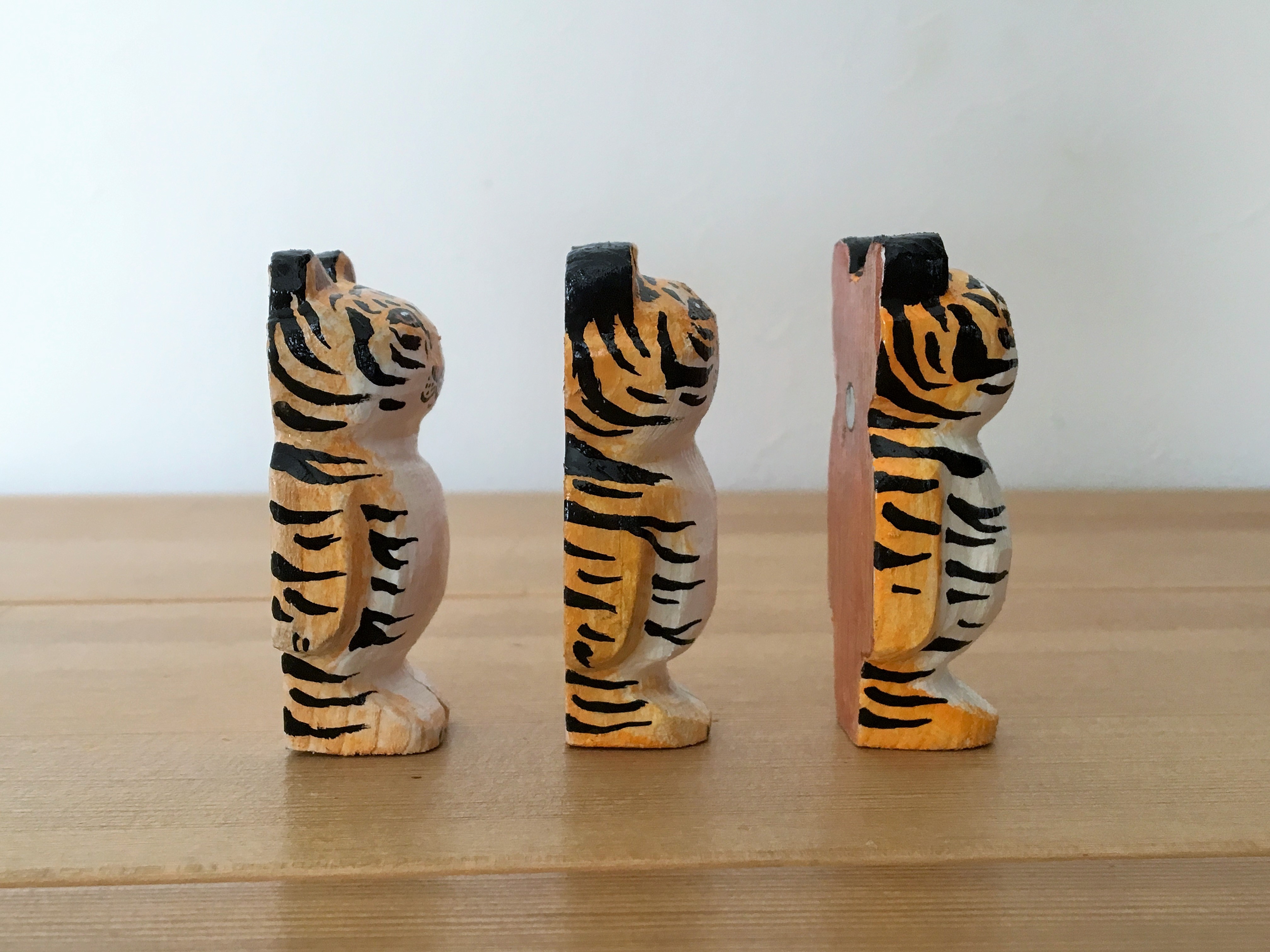 木彫りのマグネット トラ Iichi ハンドメイド クラフト作品 手仕事品の通販