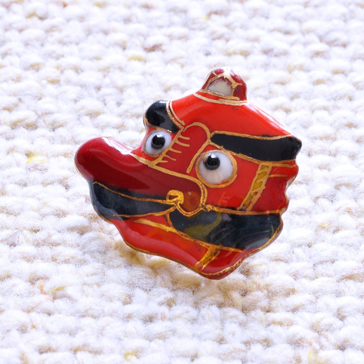 七宝焼ピンブローチ ピンバッジ ピンズ お面 天狗 Iichi ハンドメイド クラフト作品 手仕事品の通販