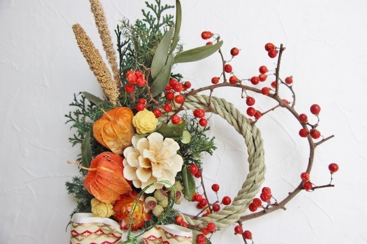 つるうめもどきのお正月リース Iichi ハンドメイド クラフト作品 手仕事品の通販