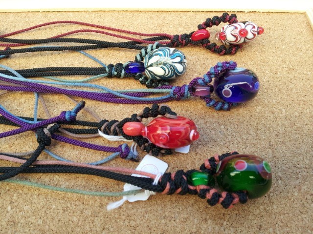 とんぼ玉 紐編みネックレスno 1 Iichi ハンドメイド クラフト作品 手仕事品の通販