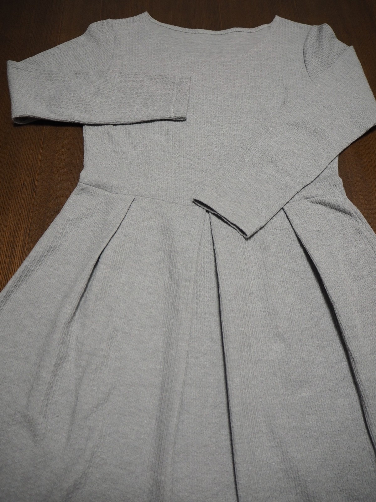 グレー長袖ワンピース アーミッシュ風 大人可愛いシンプルデザイン Iichi ハンドメイド クラフト作品 手仕事品の通販