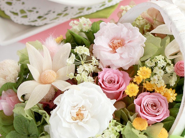 春のバスケットアレンジ プリザーブドフラワー Iichi ハンドメイド クラフト作品 手仕事品の通販