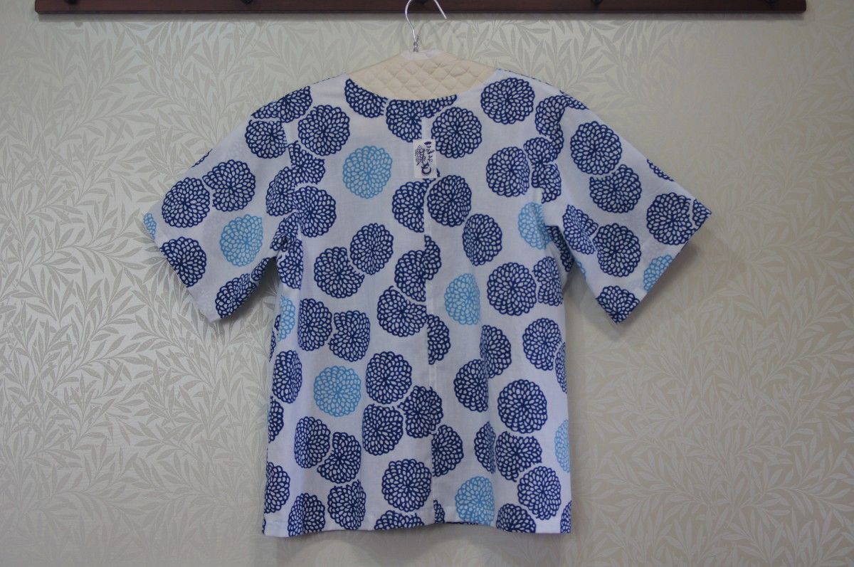 受注生産 手ぬぐいシャツ 大人mサイズ 菊 青 柄 Iichi ハンドメイド クラフト作品 手仕事品の通販