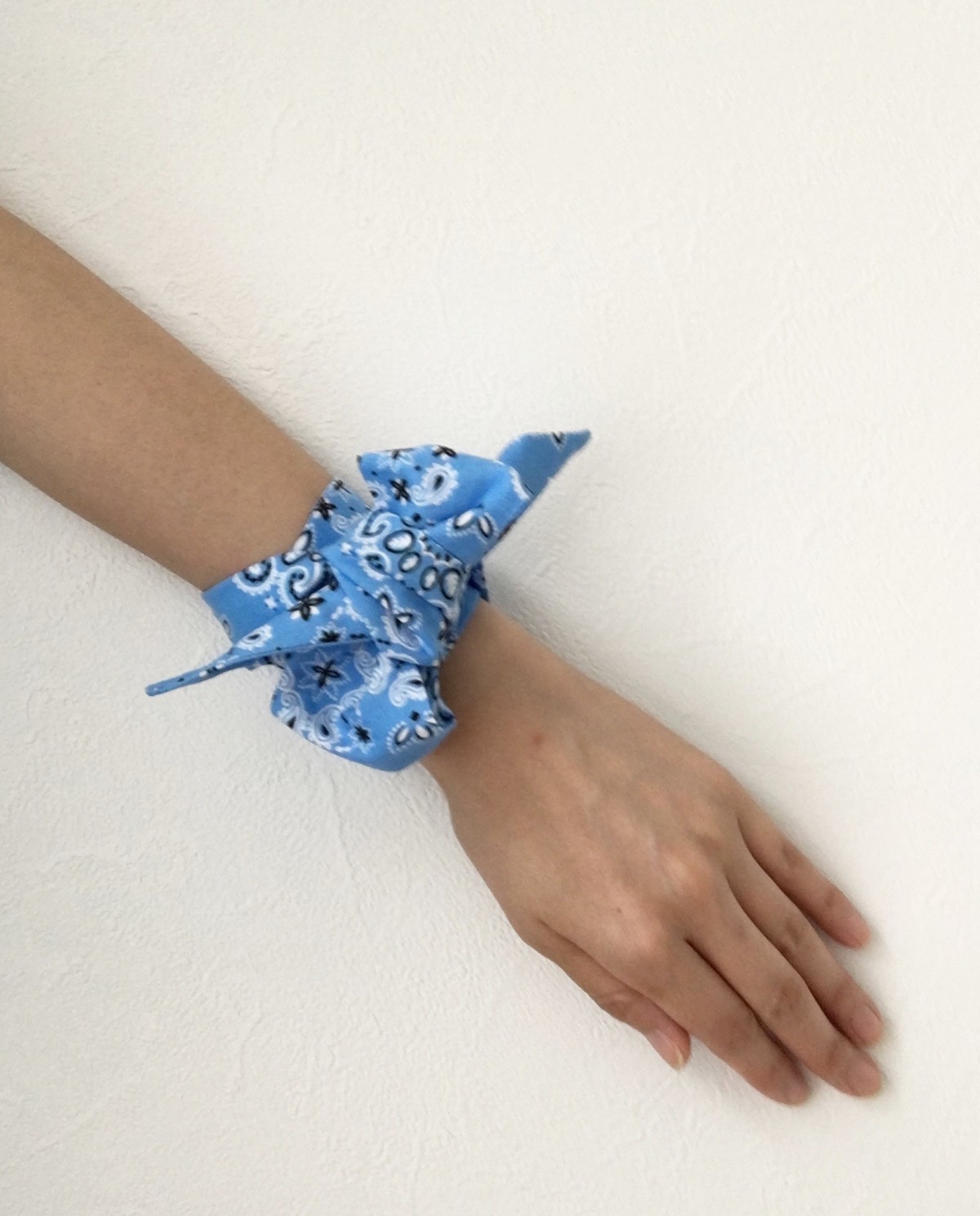 再販 ツイリースカーフ Twilly バンダナ風ブルー Iichi ハンドメイド クラフト作品 手仕事品の通販