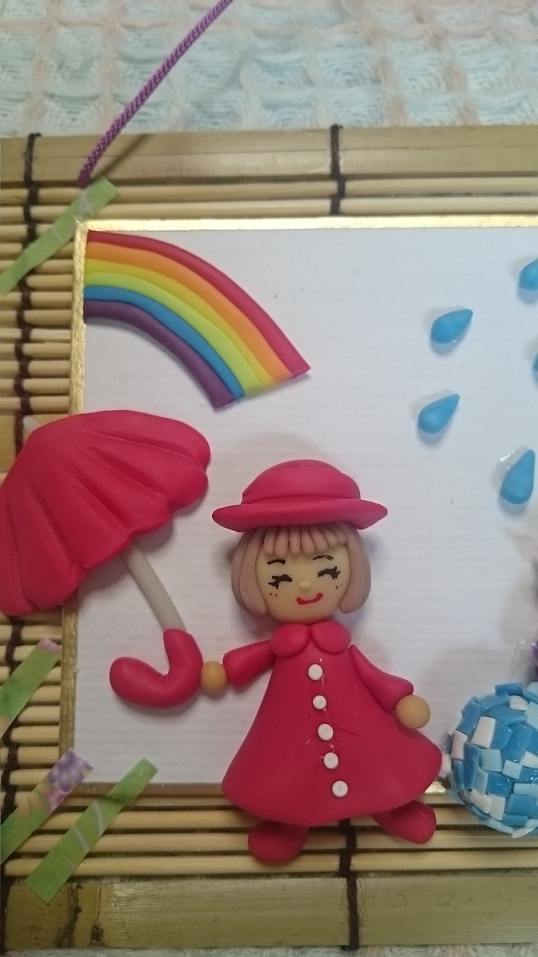 梅雨 赤いカッパの女の子 Iichi ハンドメイド クラフト作品 手仕事品の通販