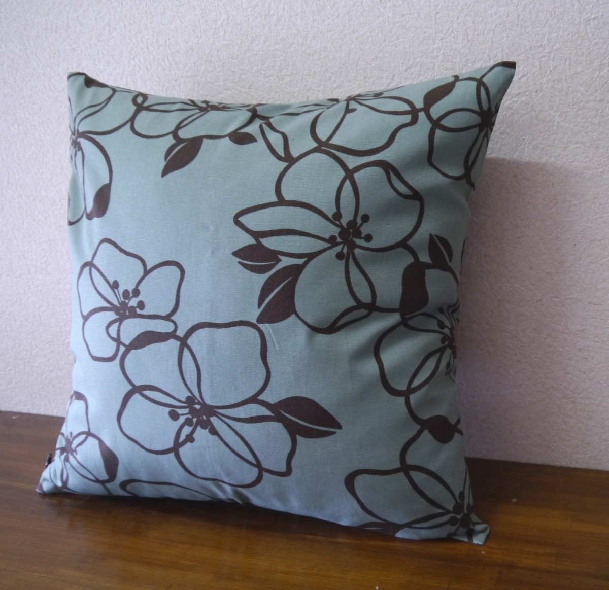 クッションカバー 大きめのお花柄 モスグリーン Iichi ハンドメイド クラフト作品 手仕事品の通販