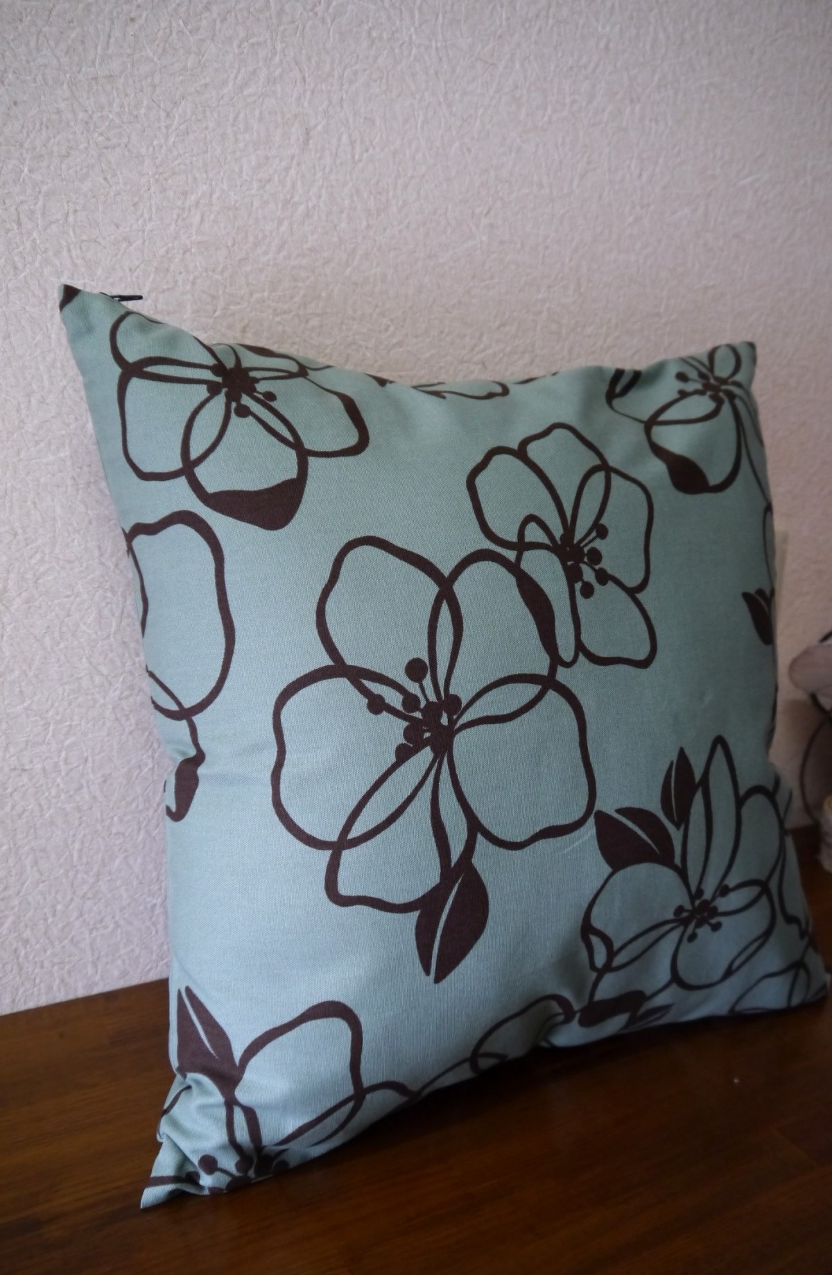 クッションカバー 大きめのお花柄 モスグリーン Iichi ハンドメイド クラフト作品 手仕事品の通販