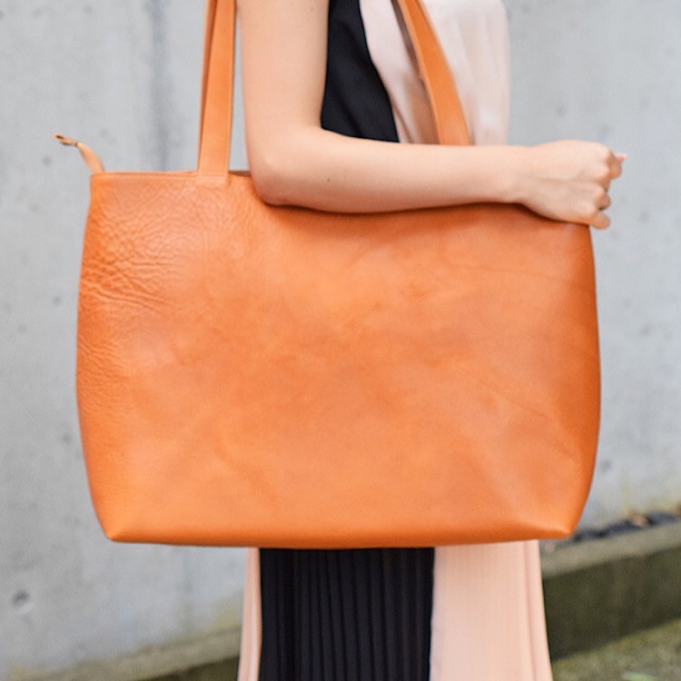 栃木レザー Camel トートバッグ すごい丈夫で ずっと触っていたい革 Iichi ハンドメイド クラフト作品 手仕事品の通販