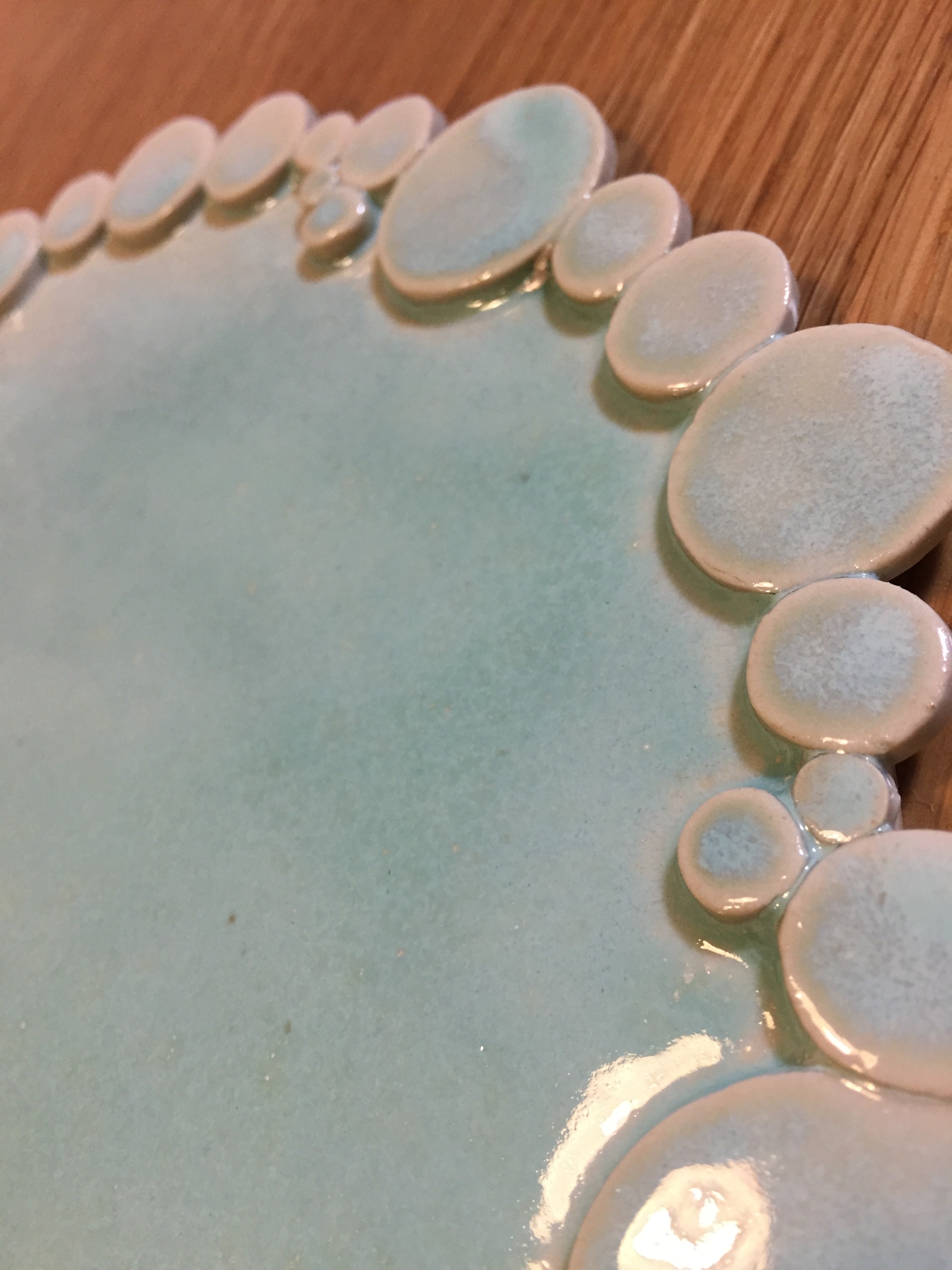 淡いグリーンブルーの丸まるお皿 Iichi ハンドメイド クラフト作品 手仕事品の通販