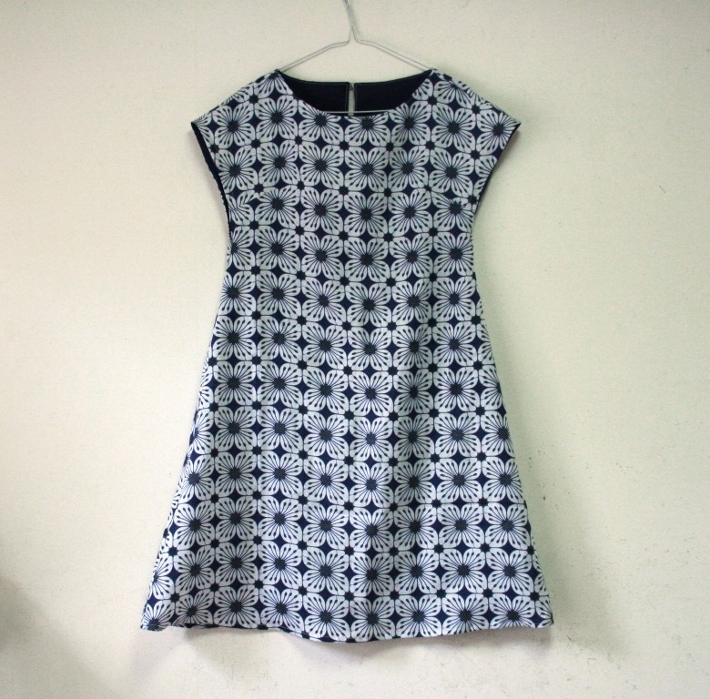 麻 花模様 ａラインフレンチスリーブワンピース ｍサイズ Iichi ハンドメイド クラフト作品 手仕事品の通販