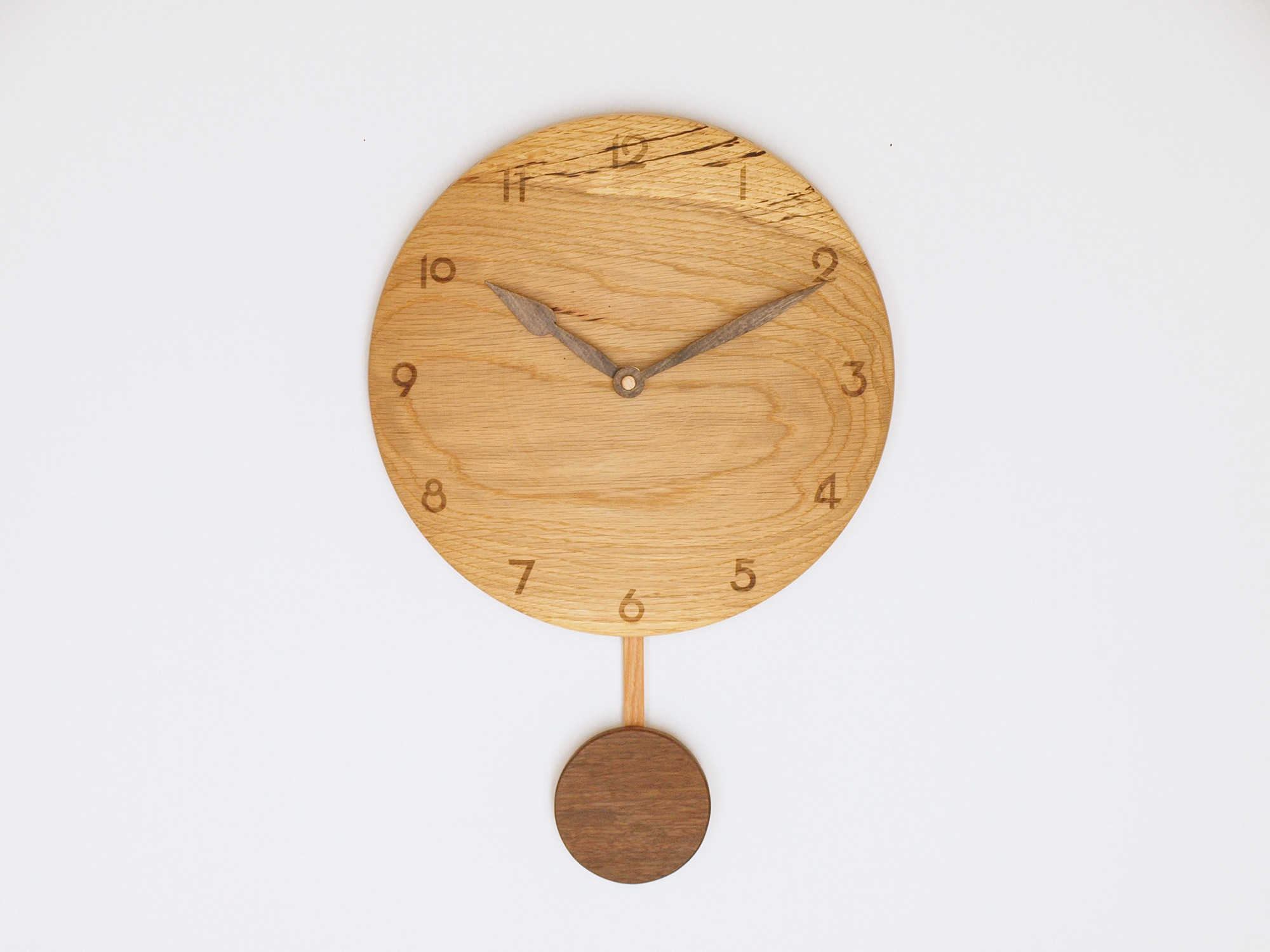 少し豊富な贈り物 木彫り 掛け時計 振り子 ナラ材 掛時計/柱時計 - www 