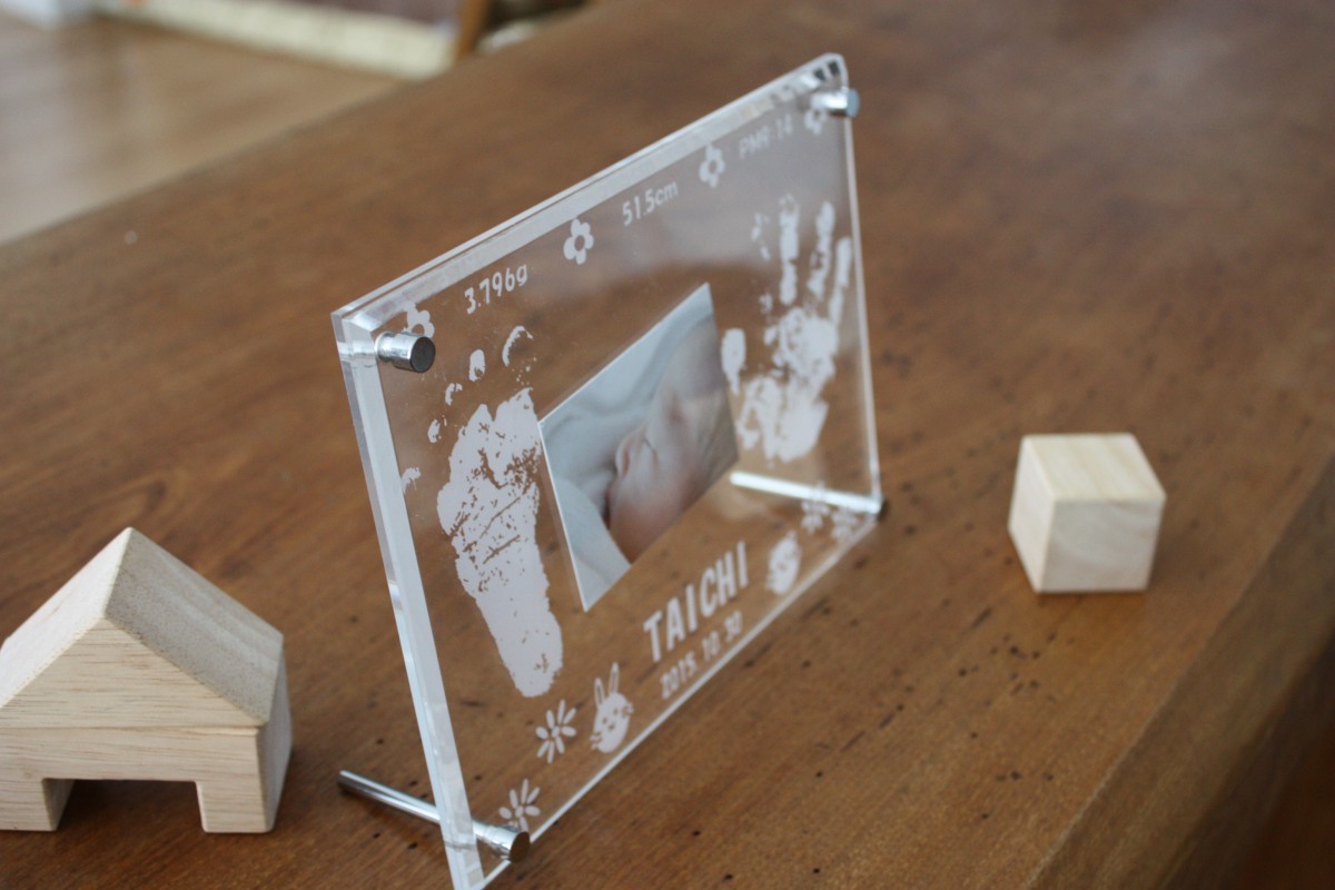 手形 足形フォトフレーム お花と動物 クリアアクリル 手形 足形取得キットなし Iichi ハンドメイド クラフト作品 手仕事品の通販