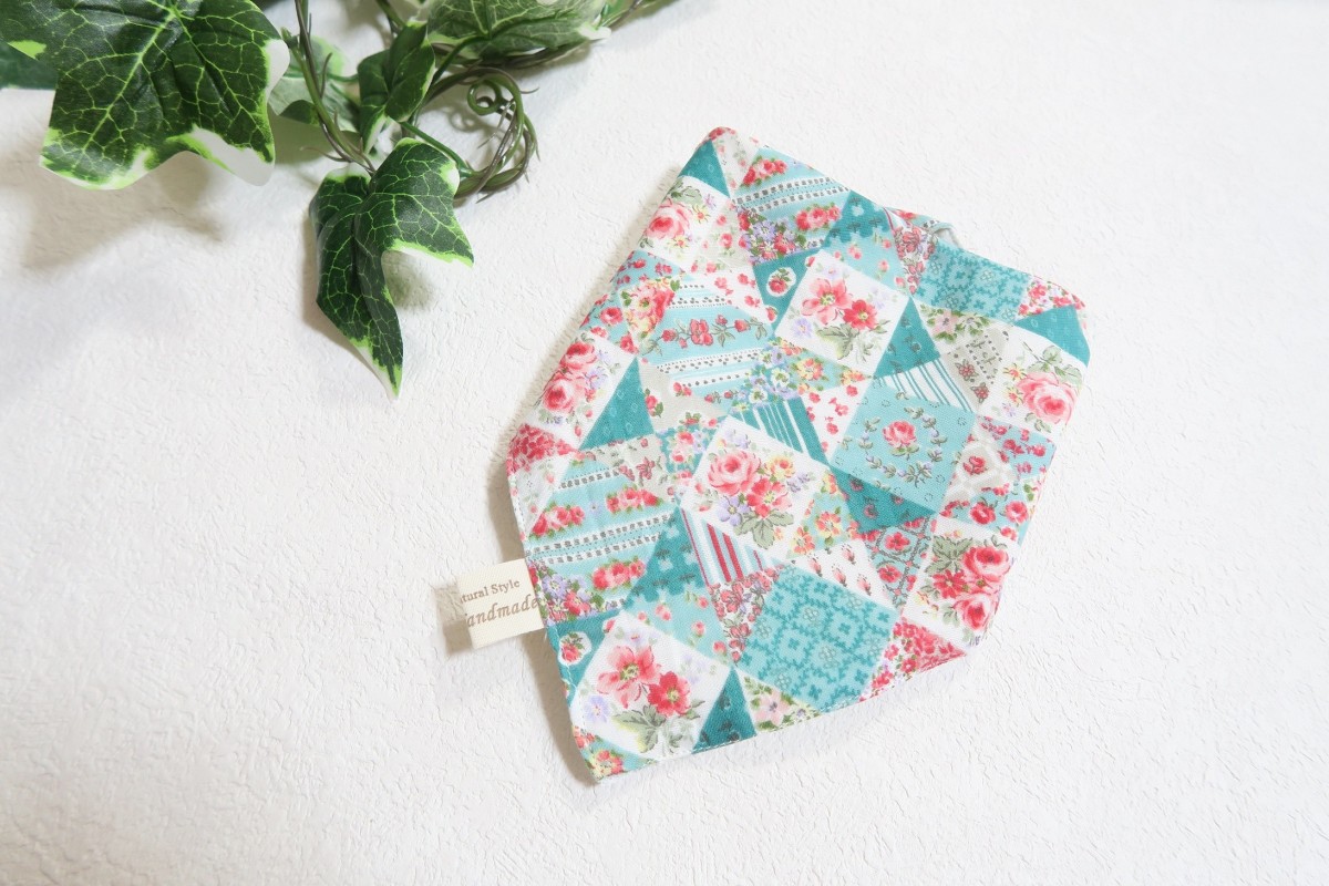 119 リバーシブルバンダナスタイ 緑の花柄 Iichi ハンドメイド クラフト作品 手仕事品の通販