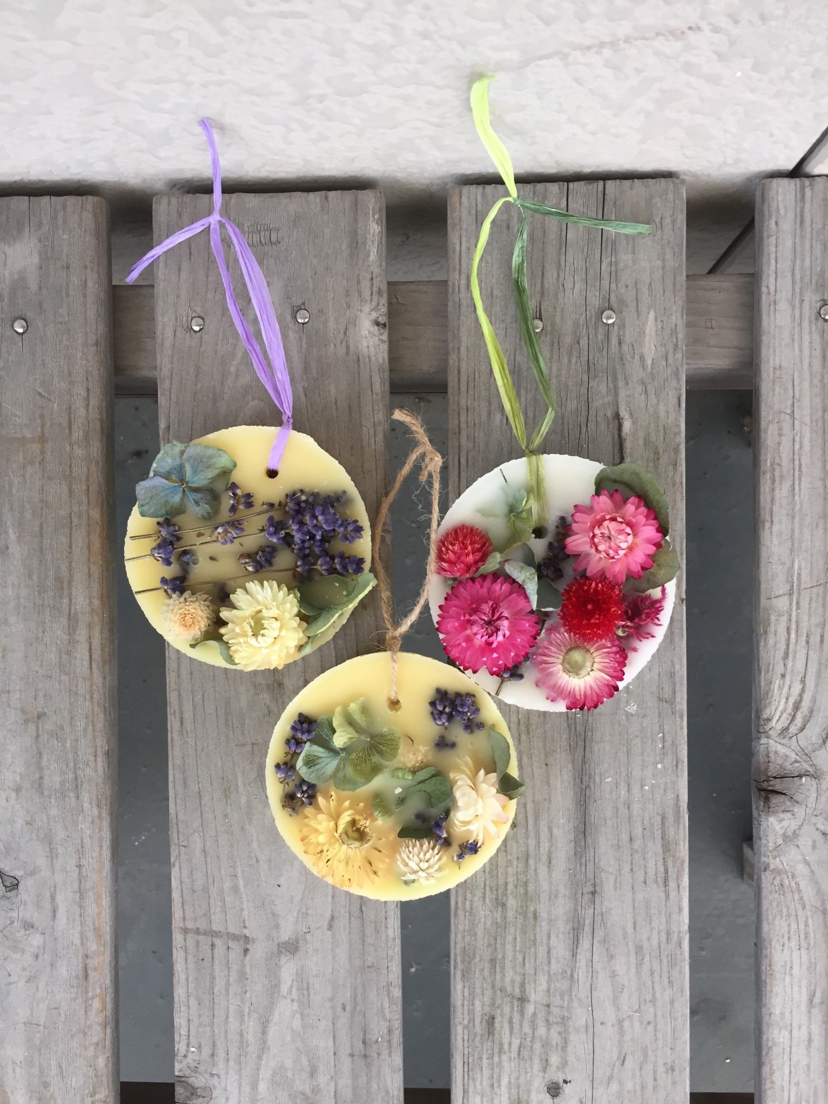 初回限定 ドライフラワー アロマワックスバー サシェ アロマ キャンドル 日用品 インテリア 33 265 Eur Artec Fr