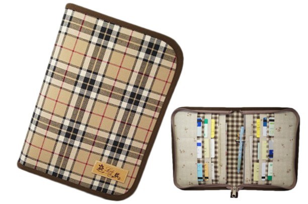 母子手帳ケース L ラウンドファスナータイプ タータンチェック ベージュ A5サイズ母子手帳対応 ２人分収納可能 Iichi ハンドメイド クラフト作品 手仕事品の通販